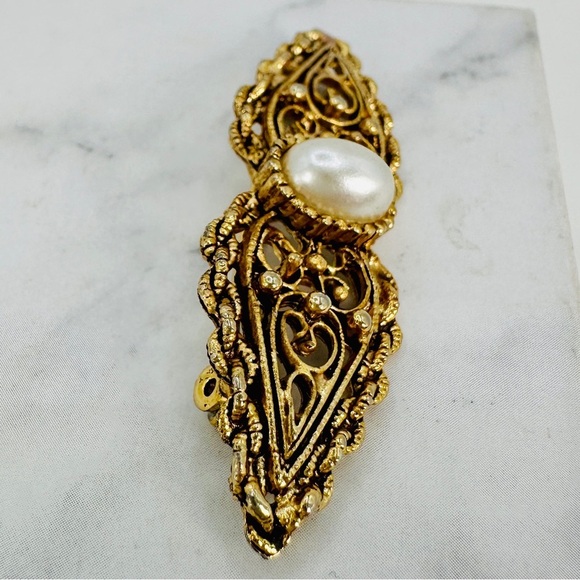 Vintage Filigree Bar Brooch Pin Faux Pearl Gold Tone Romantic Dainty Coquette - Picture 4 of 8